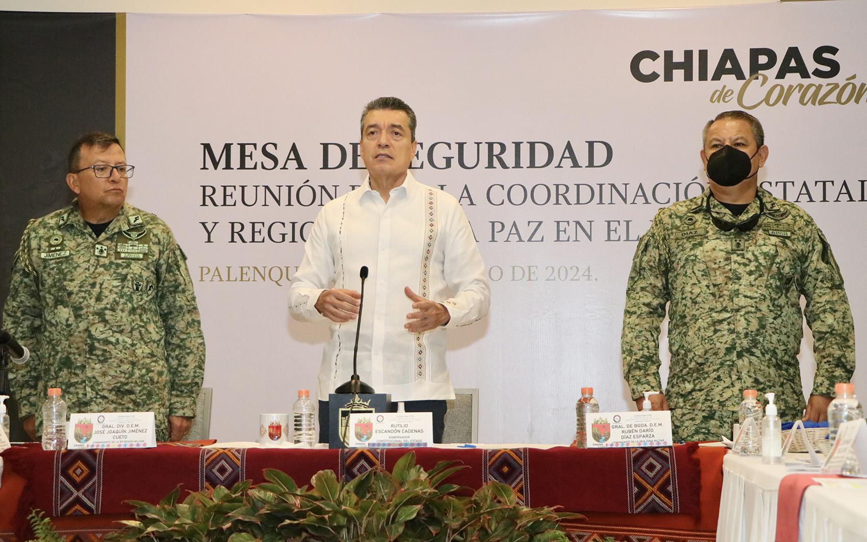 Rutilio Escandón pide a pescadores tomar precauciones ante posibilidad de fuertes oleajes