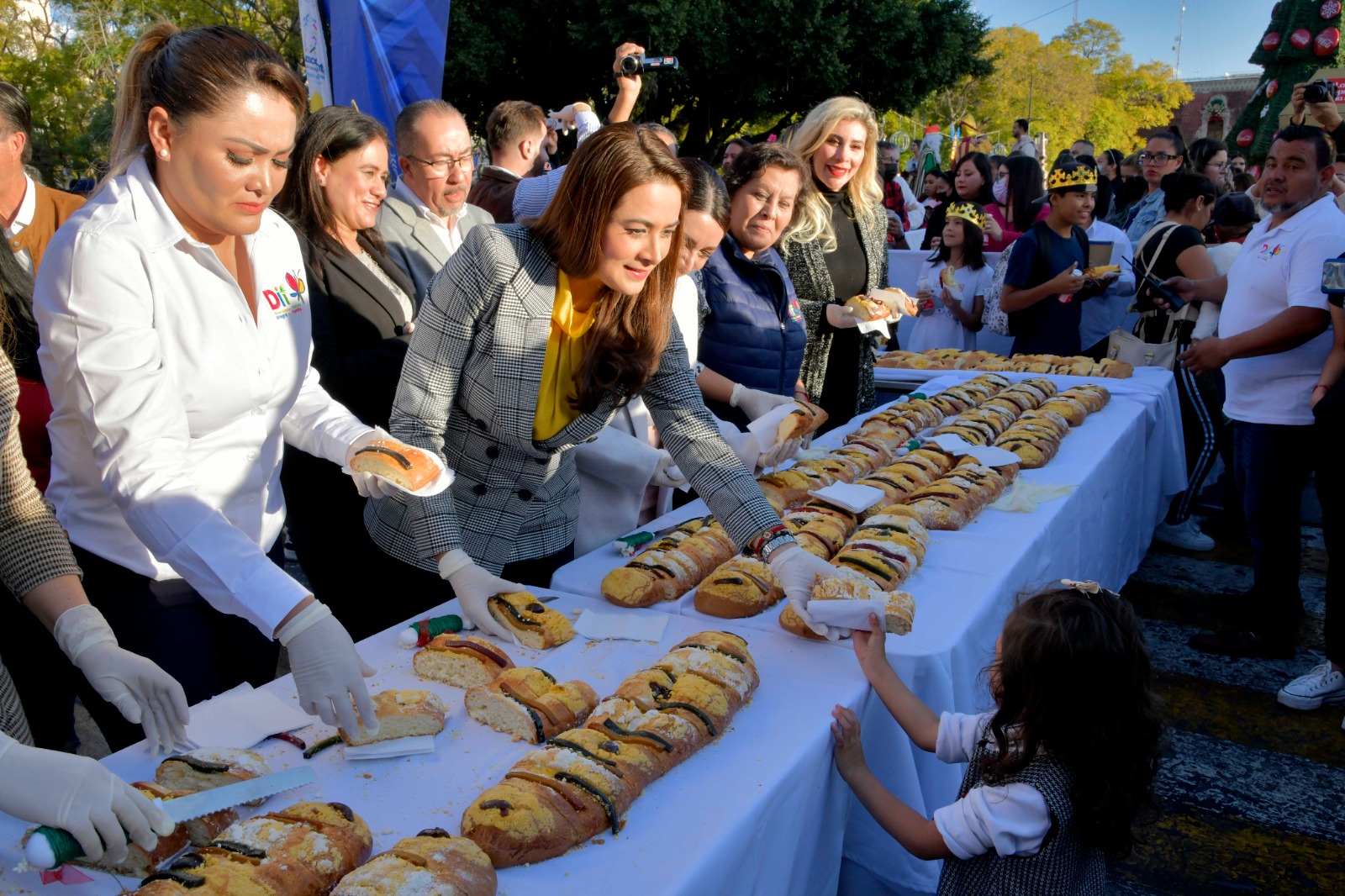 INVITA TERE JIMÉNEZ A LAS FAMILIAS DE AGUASCALIENTES A DISFRUTAR DE LA GIGANTE ROSCA DE REYES 2024