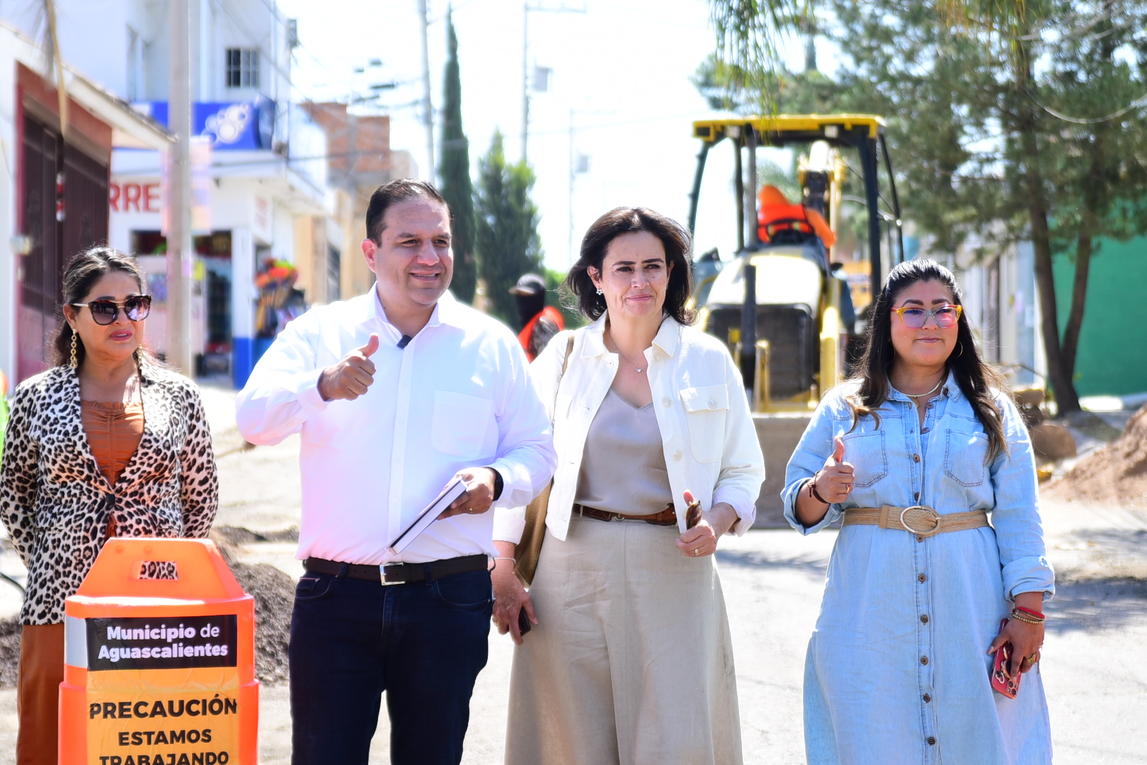 AVISO VIAL: CIERRE PARCIAL DE LA AV. JUAN JOSÉ ARREOLA, EN LOMAS DE ORIENTE, POR CONSTRUCCIÓN DE SOBRECARPETA ASFÁLTICA