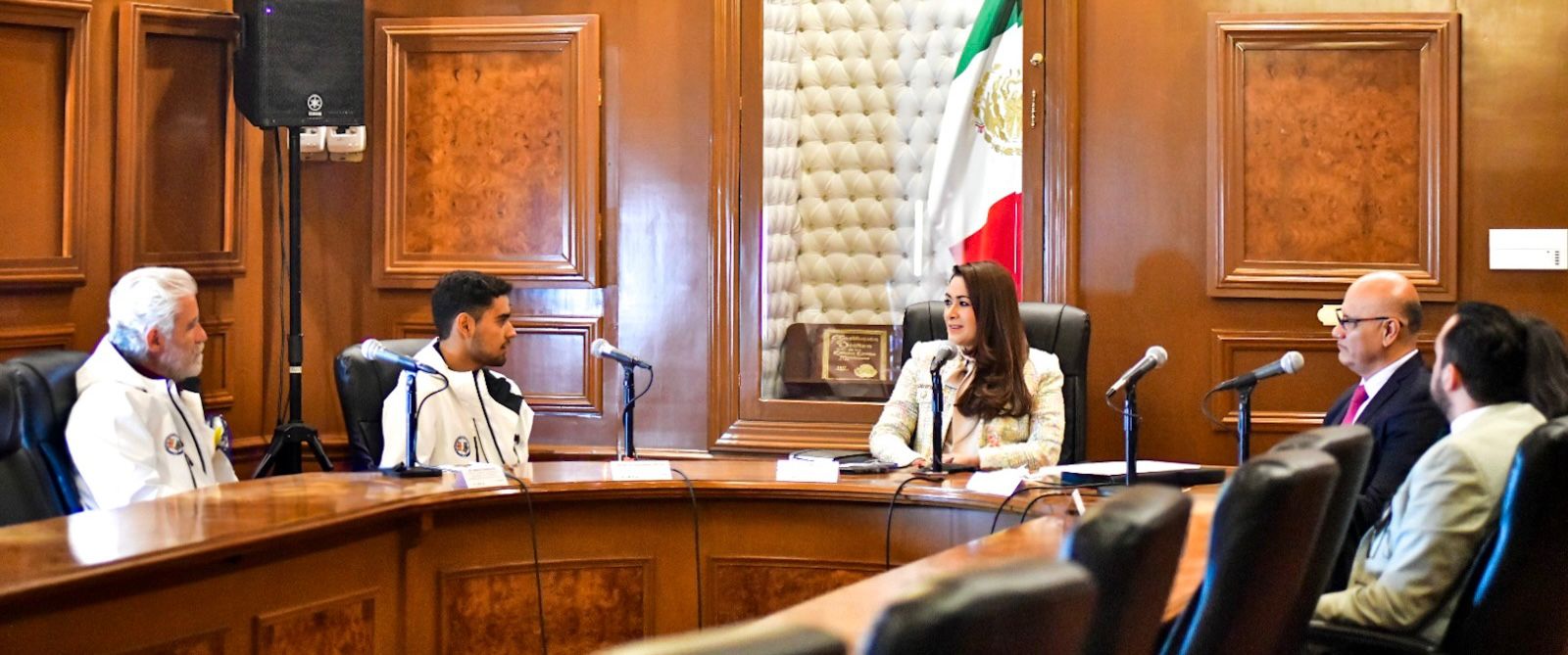 FELICITA TERE JIMÉNEZ AL AGUASCALENTENSE ROGELIO GUERRERO, PRIMER MEXICANO BICAMPEÓN EN LA OLIMPIADA INTERNACIONAL DE MATEMÁTICAS