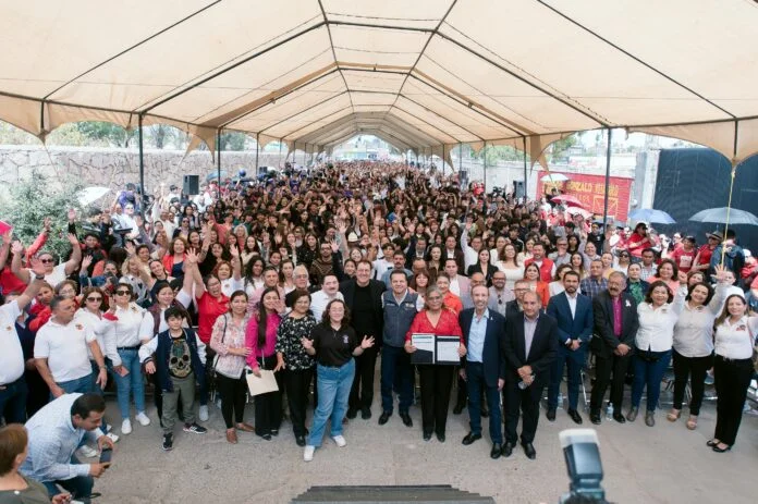 Reconocen familias CADI y Gonzalo Yáñez, visión del Gobernador